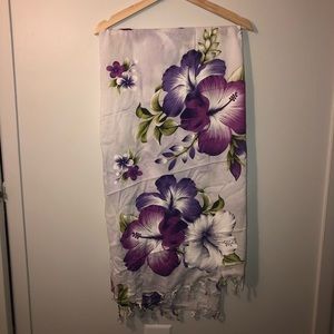 Purple and White Hawaii Sarong